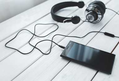 曼城5500万坐穿板凳！19岁小将打脸天价引援，真相太扎心